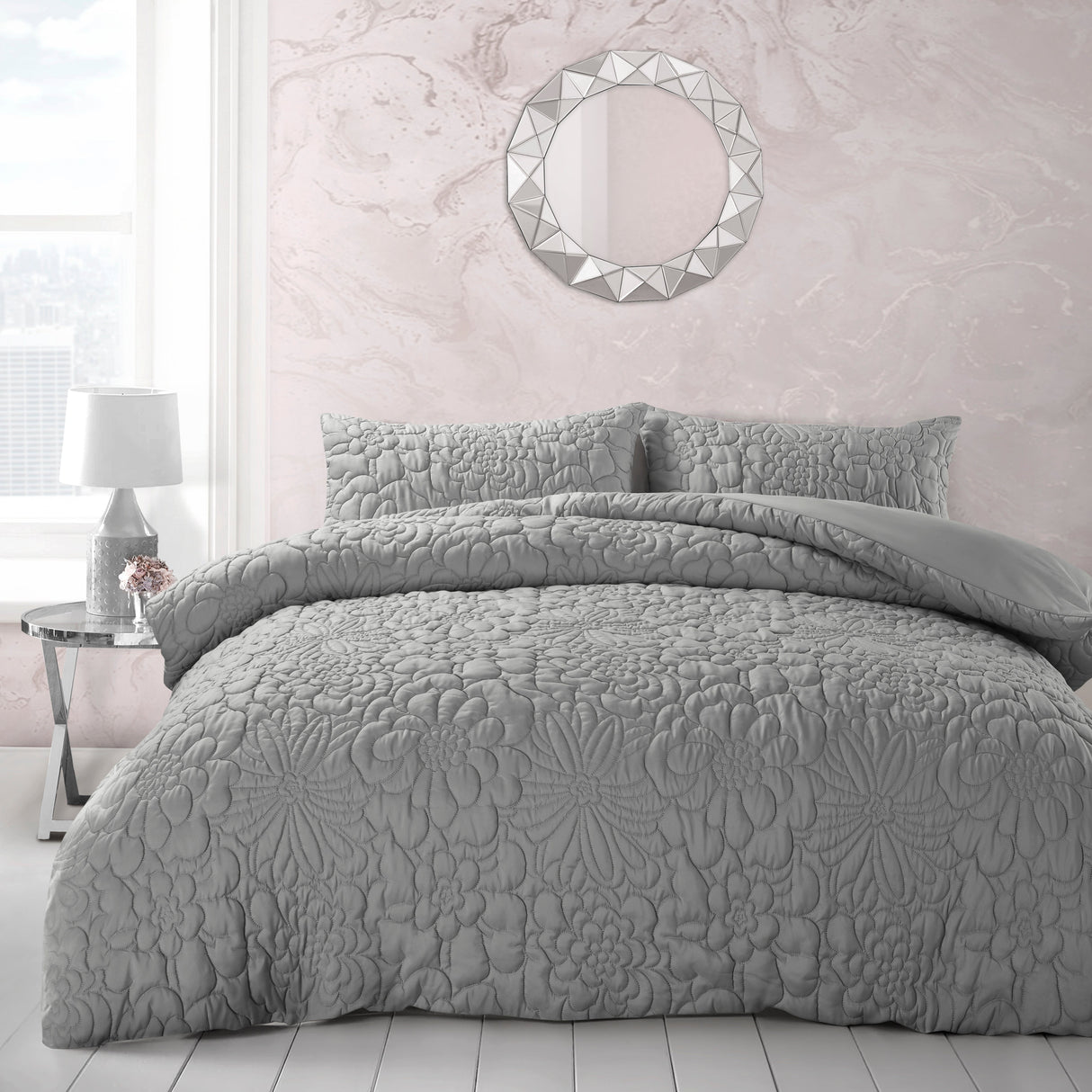 Velosso Alini Quilted Duvet Cover & Pillowcase Set