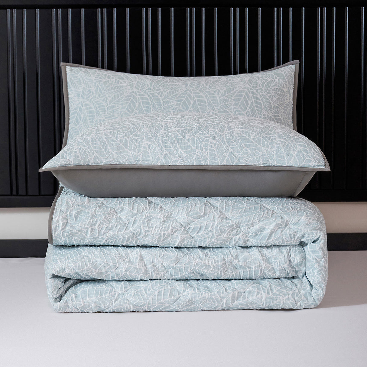Velosso Ayda Jacquard Floral Quilted Bedspread Set