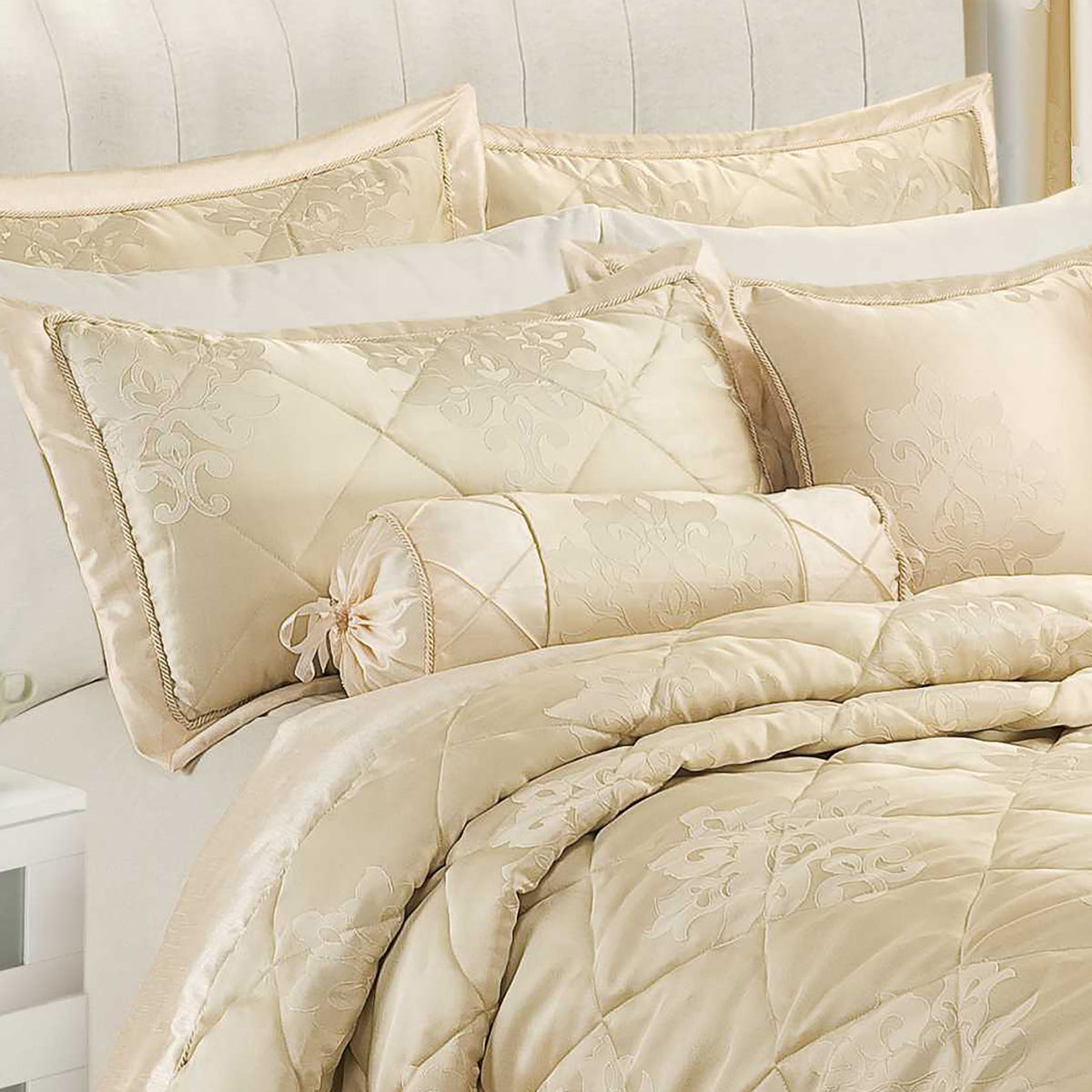 Sweet Dreams Claremont Jacquard Neckroll