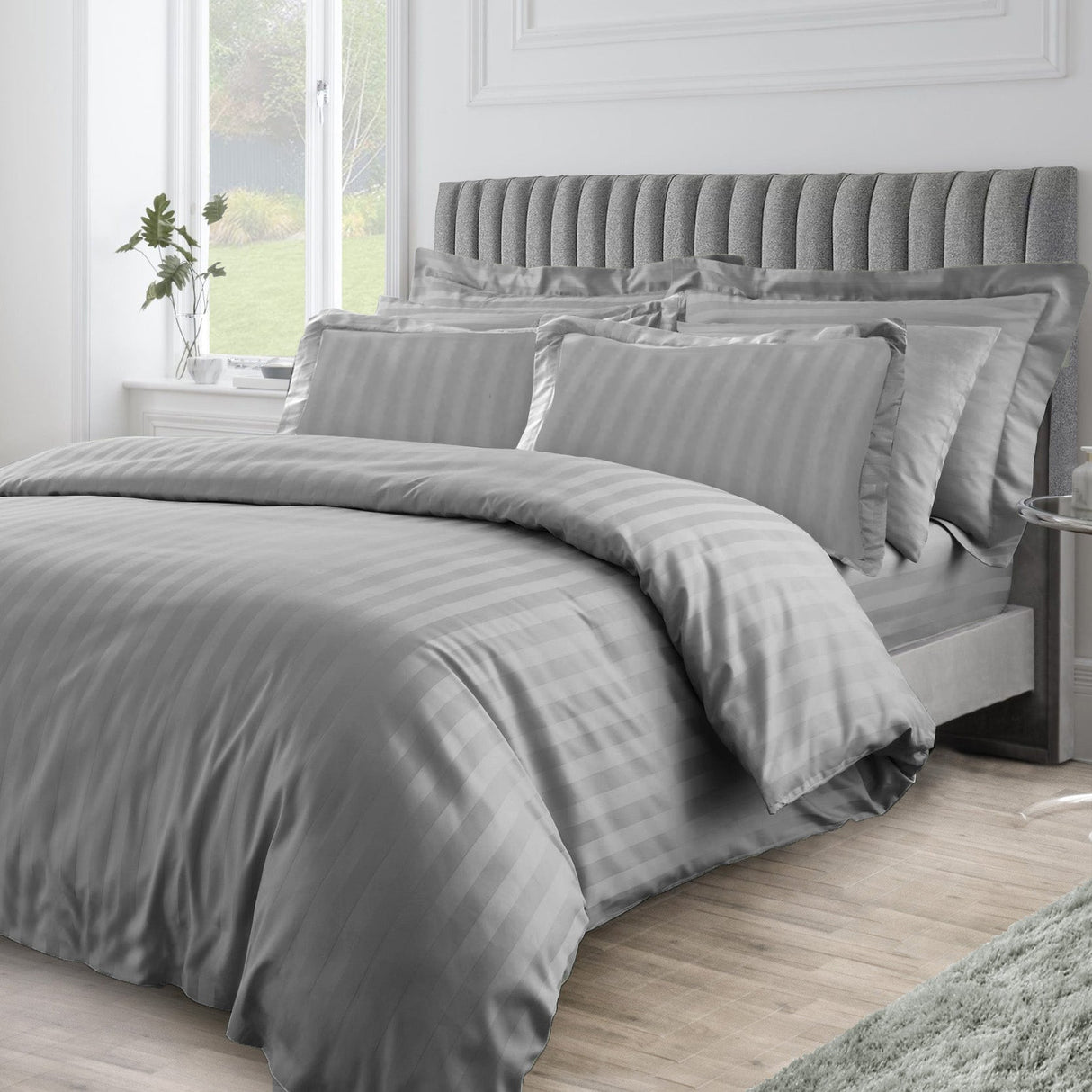 Velosso Hilton Stripe Duvet Cover & Pillowcase Set
