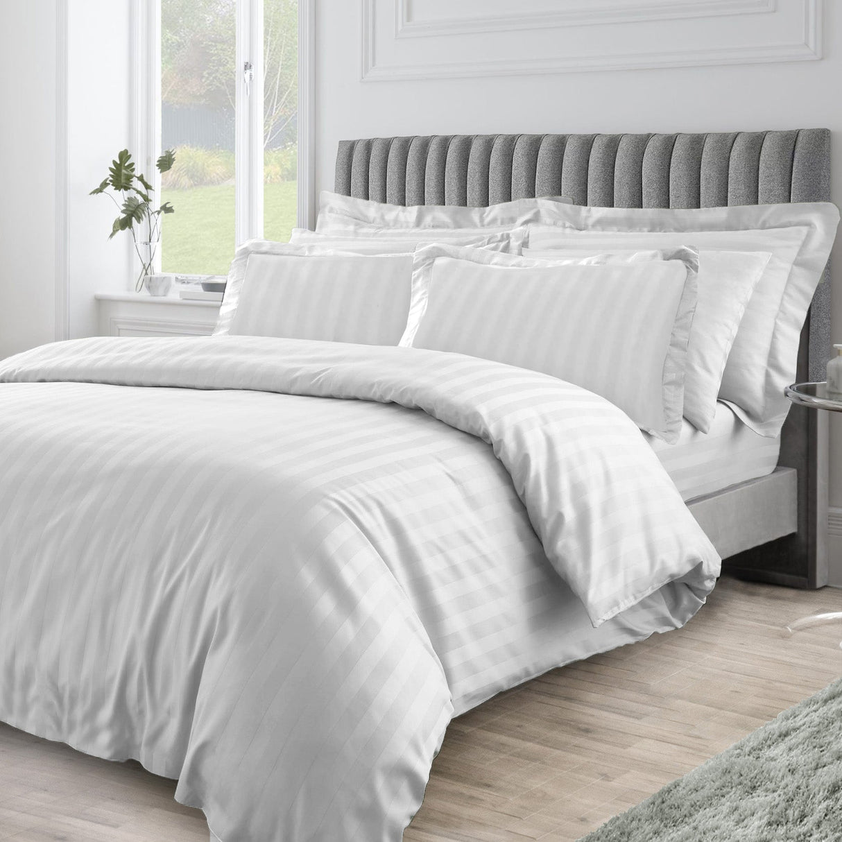 Velosso Hilton Stripe Duvet Cover & Pillowcase Set