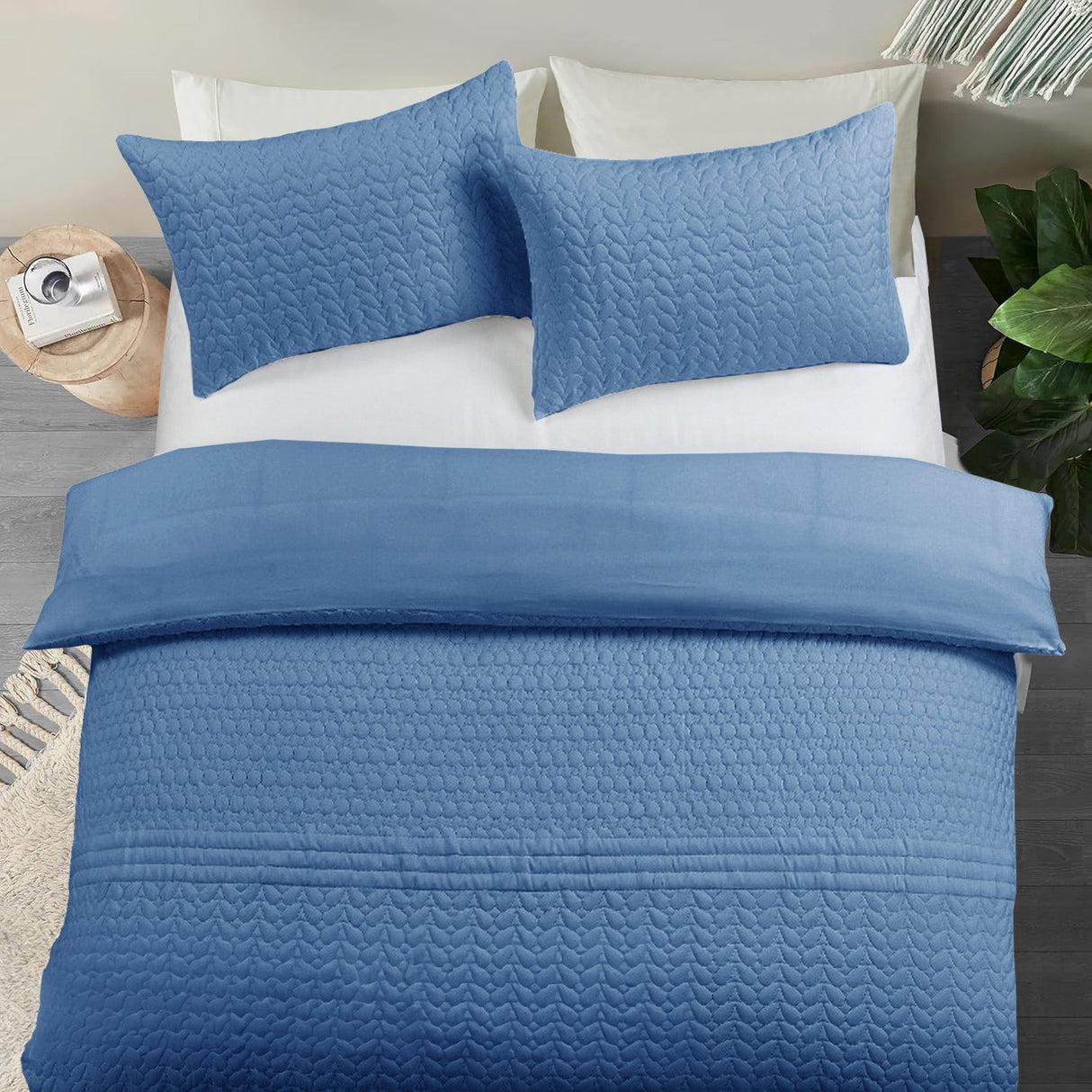Velosso Kinsley Embossed Pattern Duvet Cover and Pillowcase Set