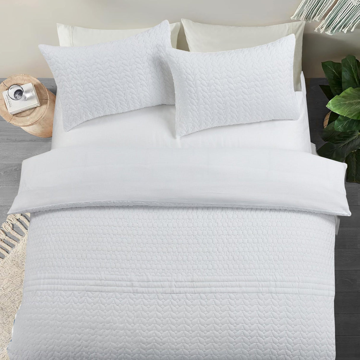Velosso Kinsley Embossed Pattern Duvet Cover and Pillowcase Set