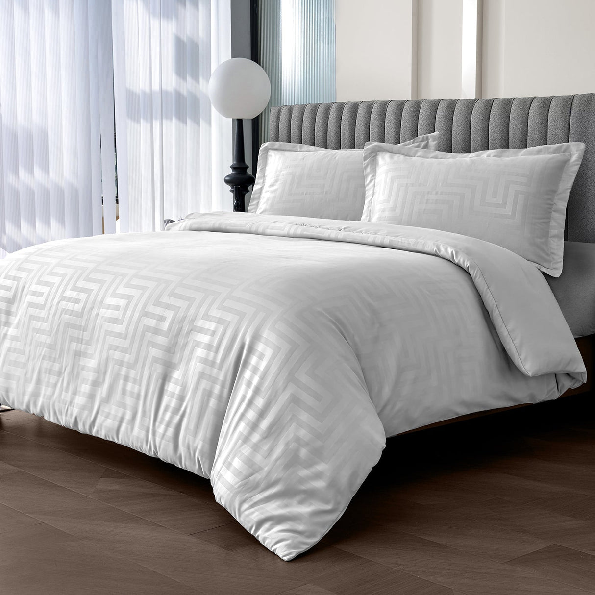 Velosso Larson Stripe Duvet Cover & Pillowcase Set