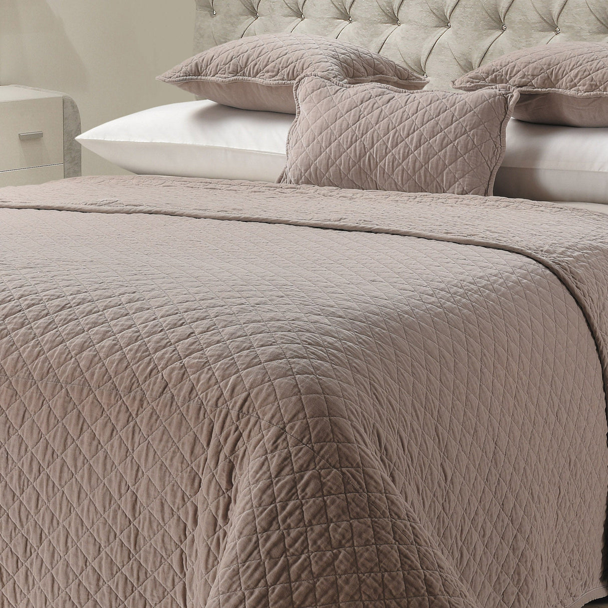 Sweet Dreams Luxury Sanzio 100% Cotton Quilted Bedspread