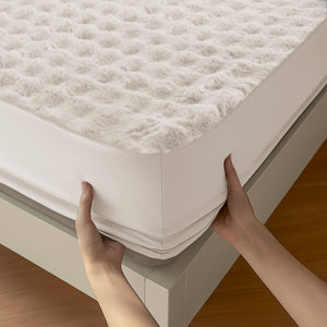 Sweet Dreams Alpine Bubble Faux Fur Fitted Sheet