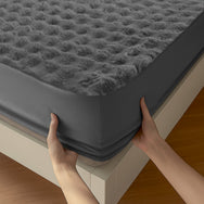 Sweet Dreams Alpine Bubble Faux Fur Fitted Sheet