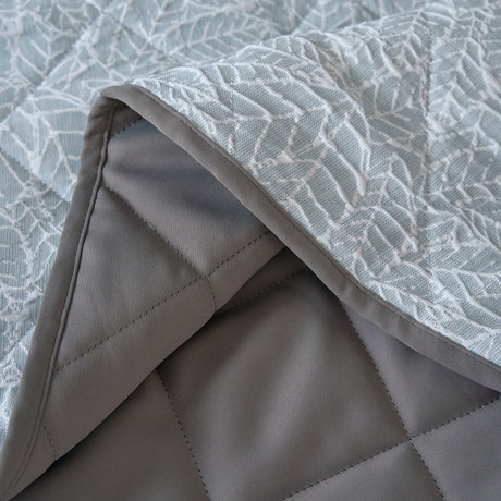 Velosso Ayda Jacquard Floral Quilted Bedspread Set