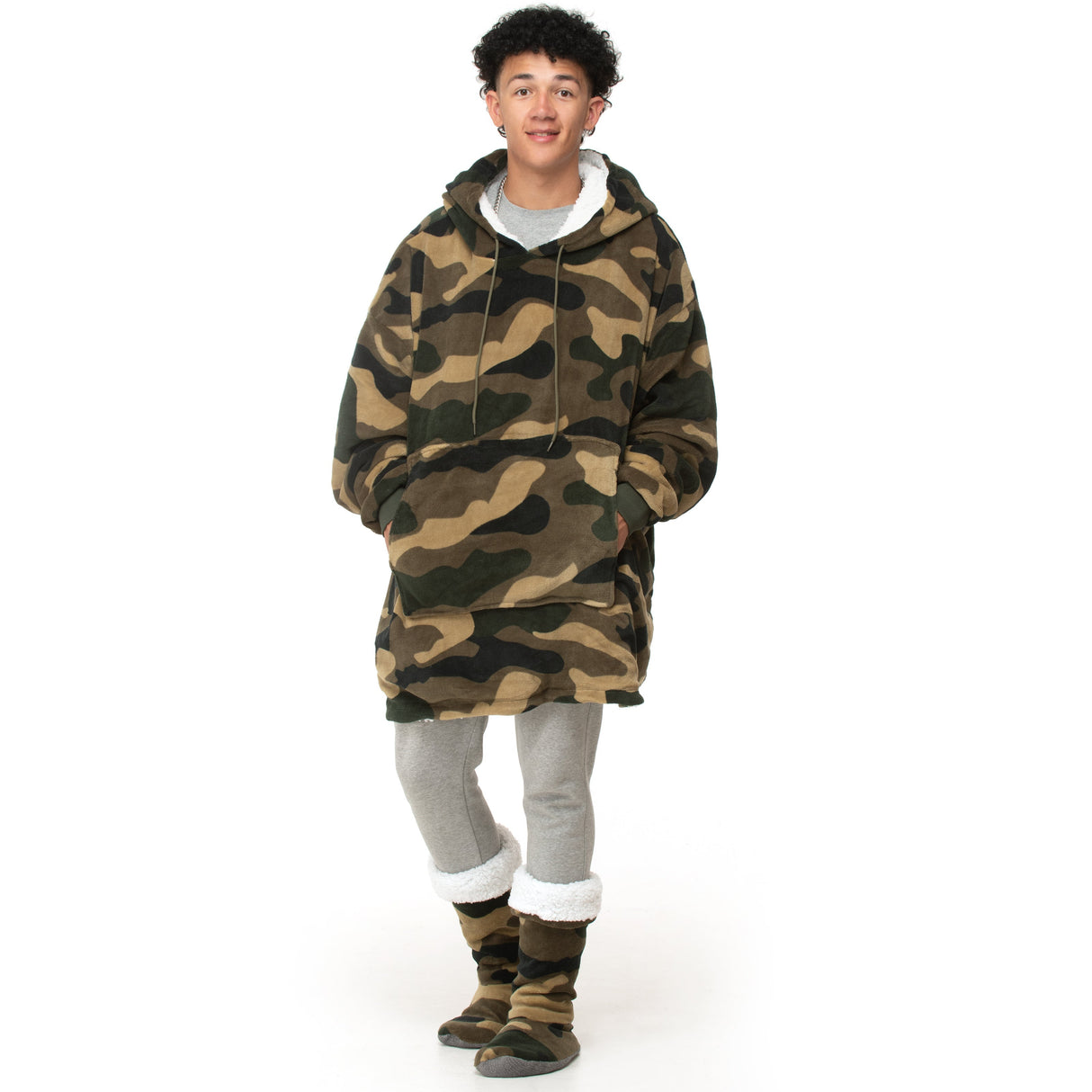 Velosso Camouflage Sherpa Lined Oversized Hoodie Blanket