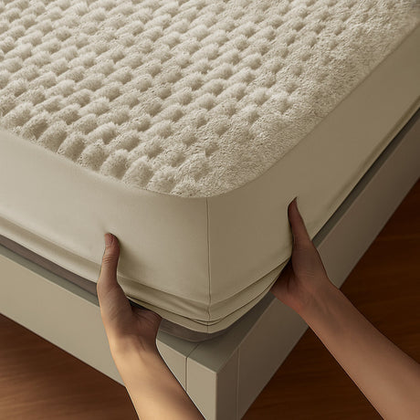 Velosso Chunky Popcorn Faux Rabbit Fur Fitted Sheet