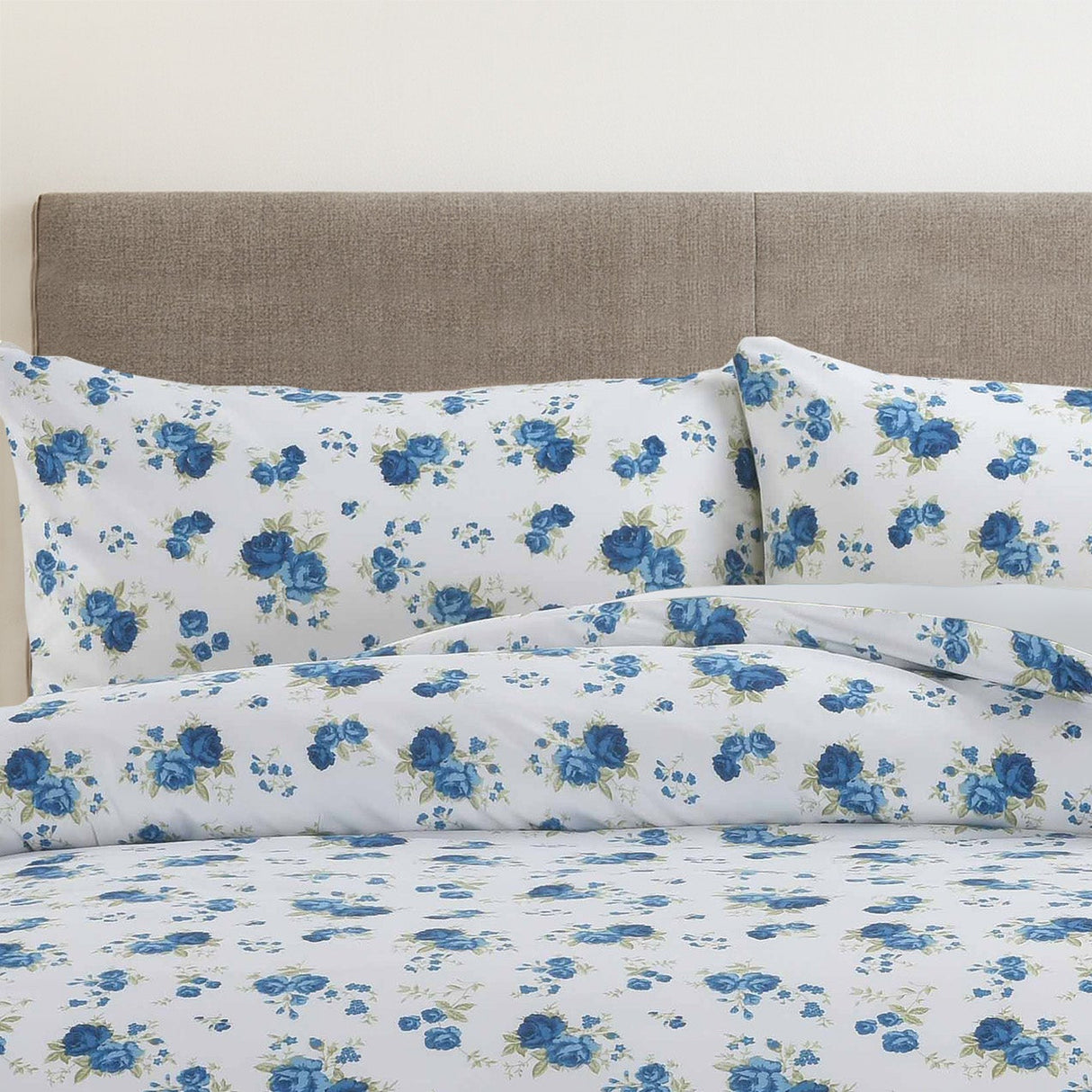Florelle Delicate Floral Printed Duvet Cover and Pillowcase Set