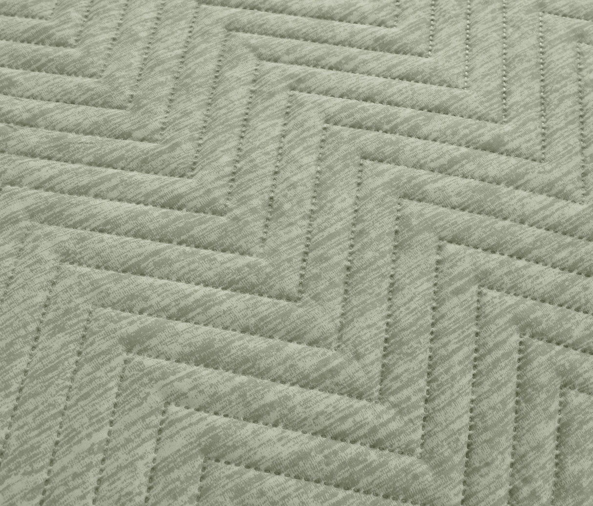 Home Republic Hudson Chevron Pinsonic Duvet Cover and Pillowcase Set