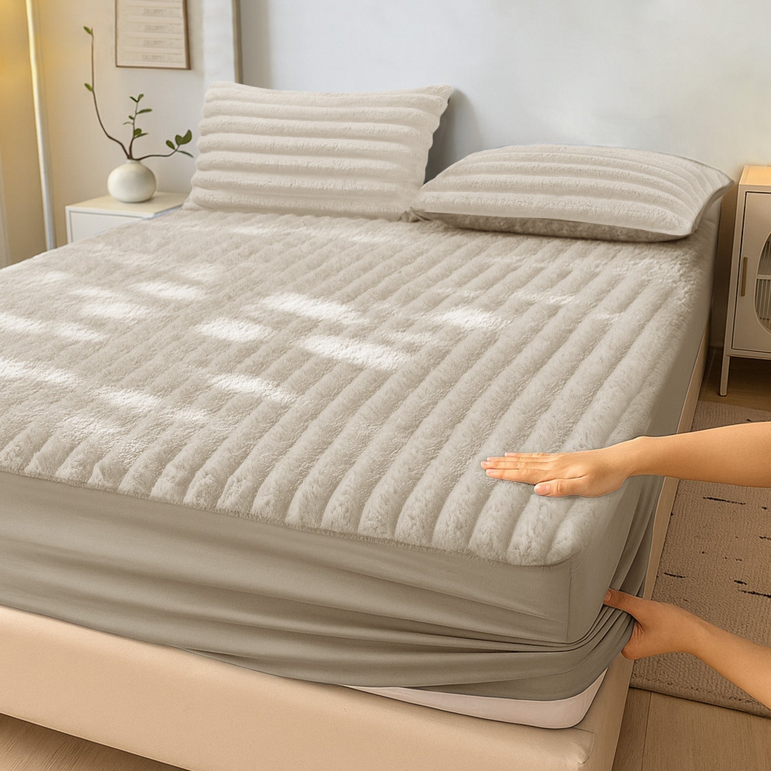Velosso Jumbo Cord Faux Rabbit Fur Fitted Sheet