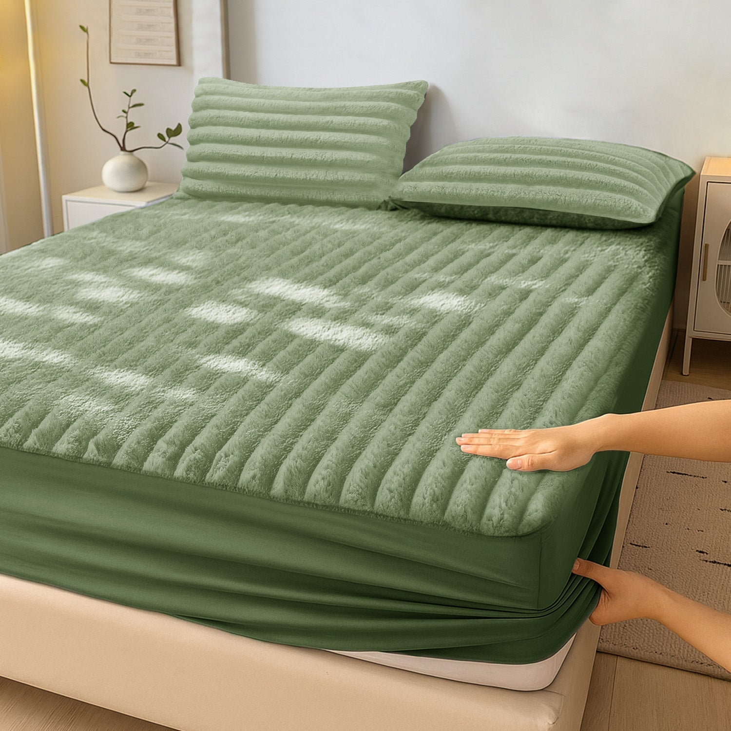 Velosso Jumbo Cord Faux Rabbit Fur Fitted Sheet