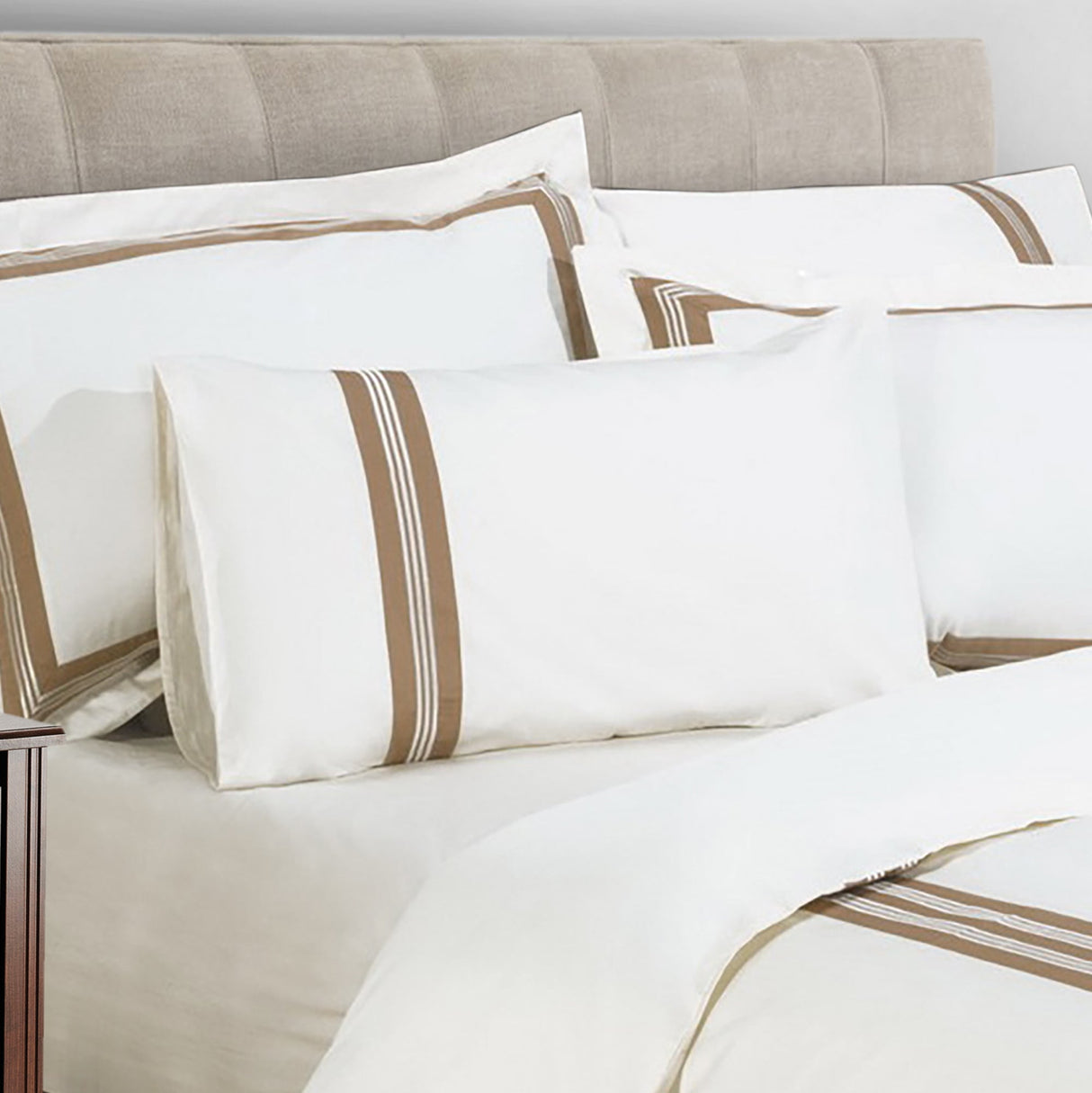 Sweet Dreams Knightsbridge 100% Egyptian Cotton 330 Thread Count Pillowcase