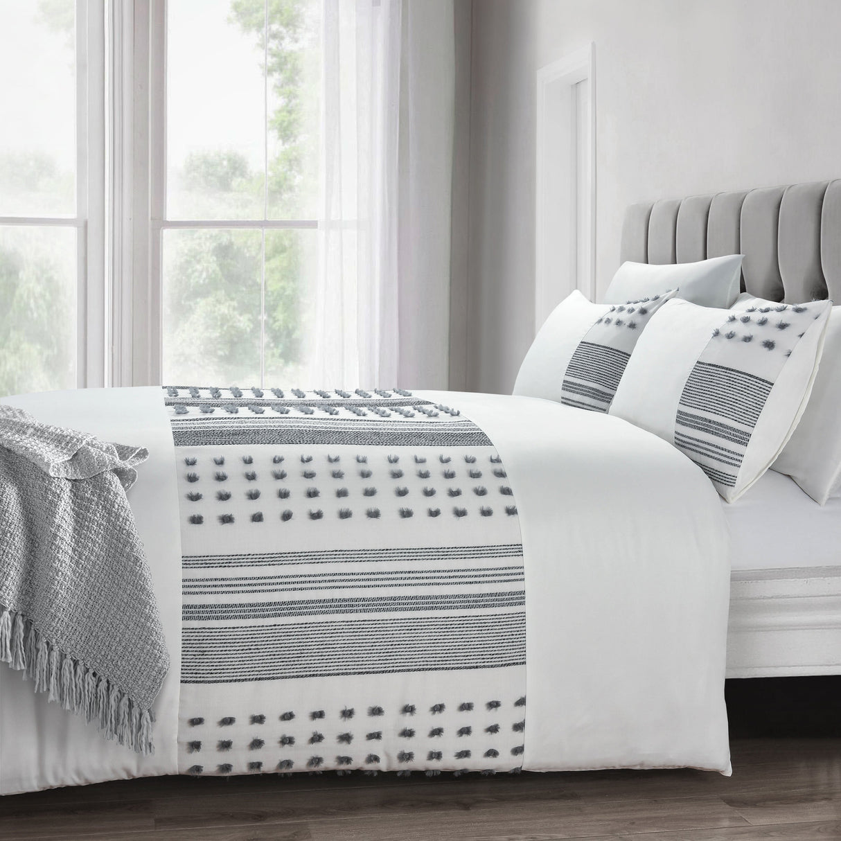 Intimates Micah Tufted Duvet Cover & Pillowcase Set