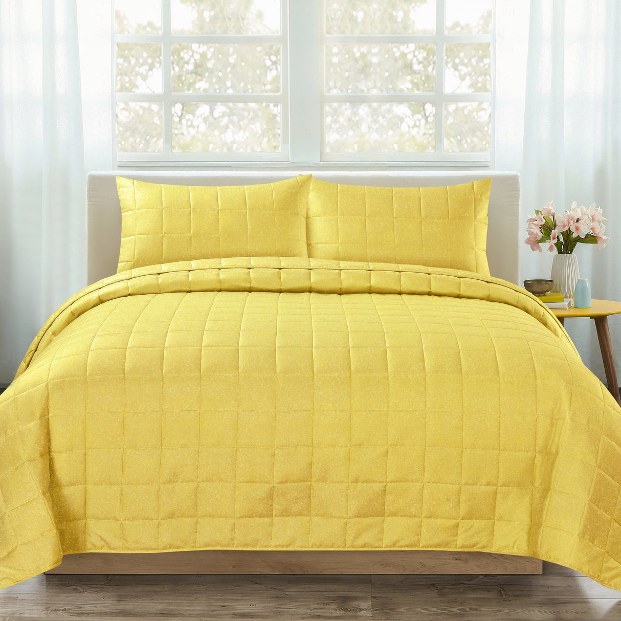Velosso Nolan Plain Quilted Bedspread Set