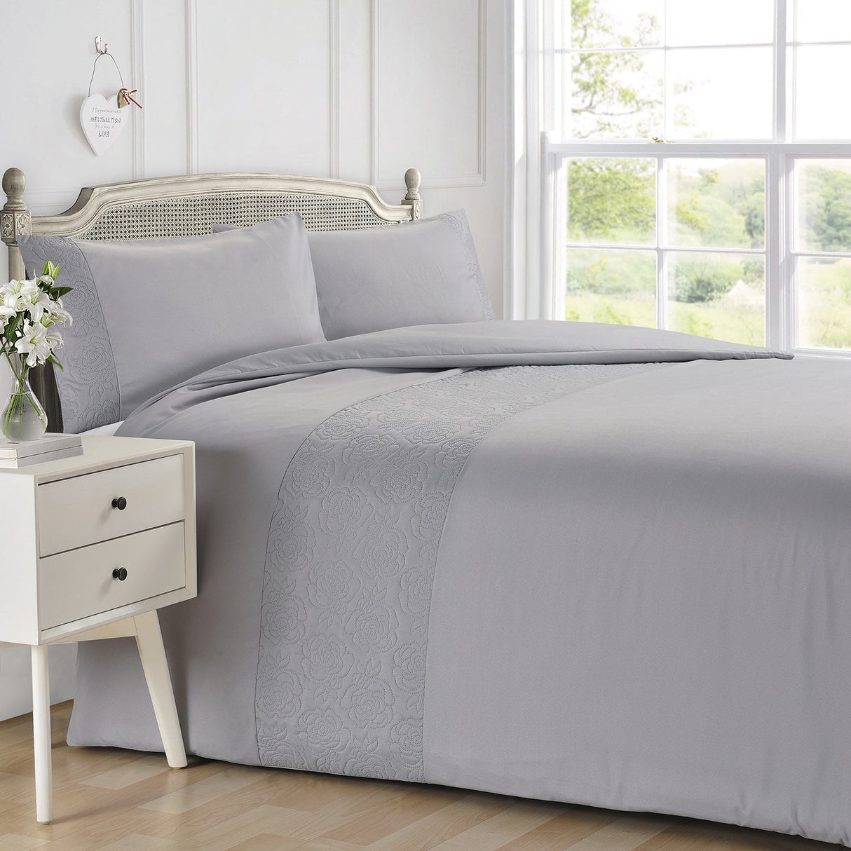 Velosso Quilted Floral Duvet Cover & Pillowcase Set