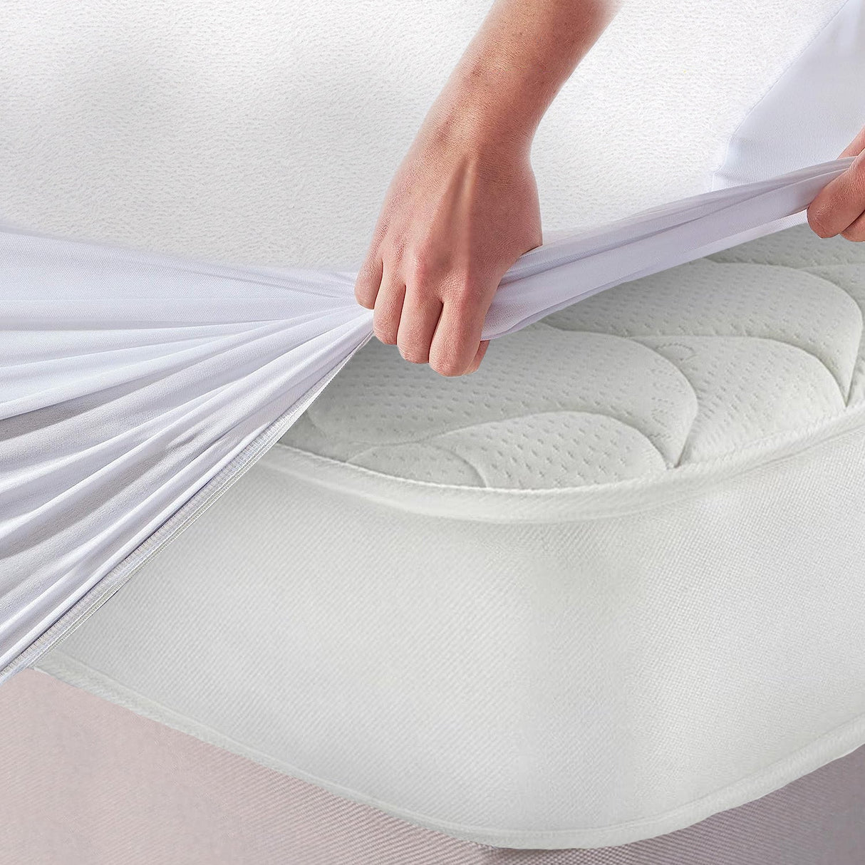 Velosso Waterproof Mattress Protector