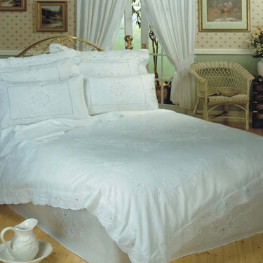 Claudia Duvet Cover & Pillowcase Set